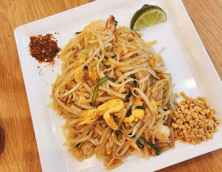 Sanook Kitchen Pad Thai Noodle with Prawn